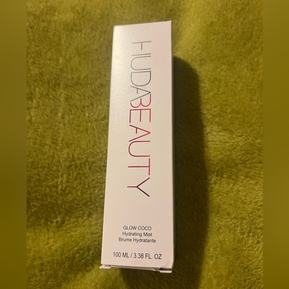 Huda Beauty Glow Coco Hydrating Mist